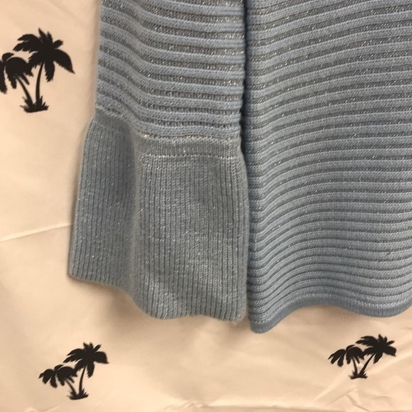 Calvin Klein Oversized Powder Blue/Silver Sweater - Picture 3 of 8